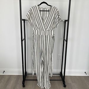 American Eagle B/W (or grey/white) jumpsuit
